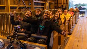 Wolves Express | Fashion chat and rollercoasters